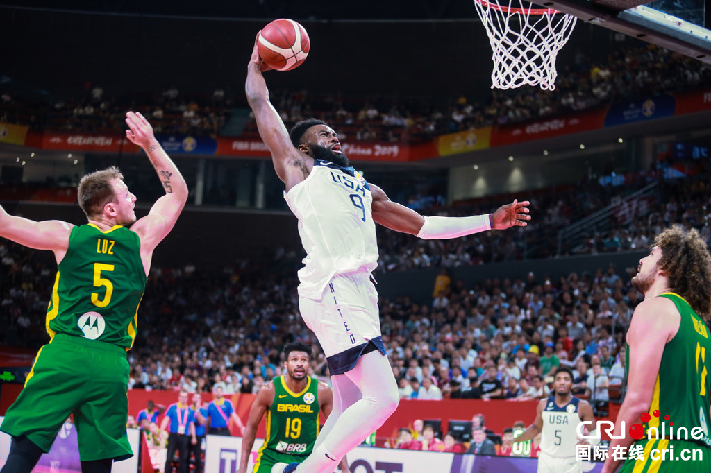 连胜终结！巴西队篮球赛事中意外挺进决赛