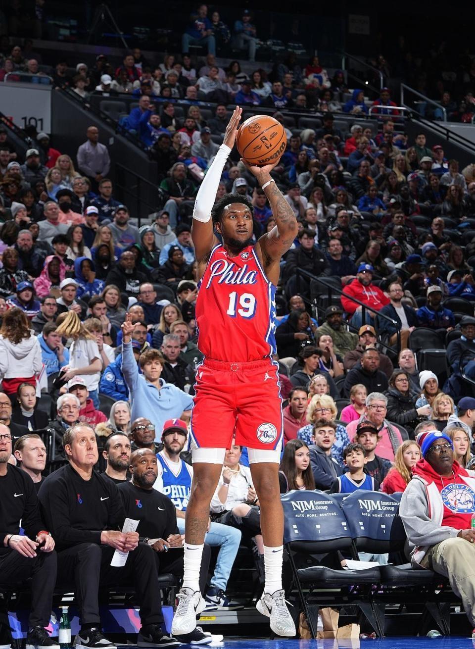 包含魔术爆发新星,绝杀战胜刷新纪录,逆转取胜球队迎来希望!的词条